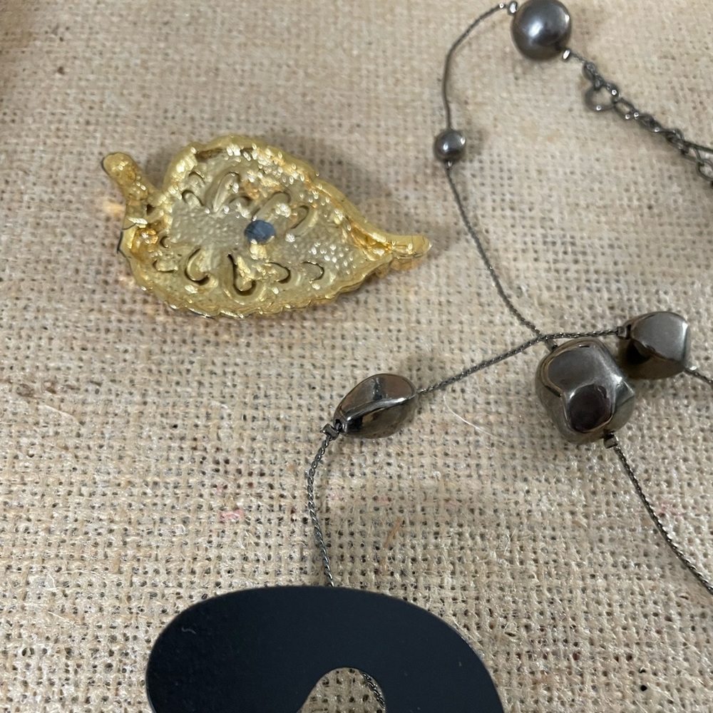 Jewelry Lot - Picture 5 of 11